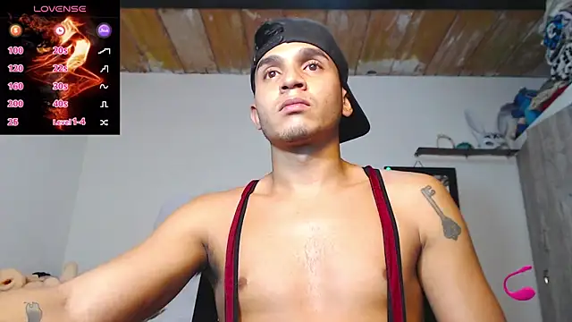 Angel latinboy online show from April 15, 7:29 pm