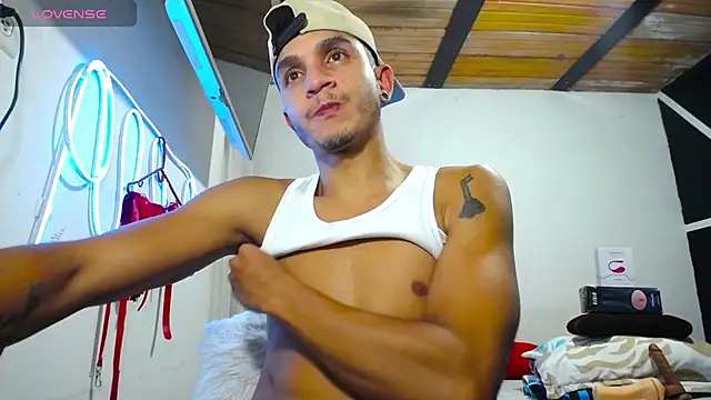 Angel latinboy online show from March 12, 10:07 pm