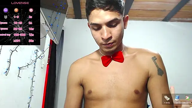 Angel latinboy online show from November 24, 9:15 pm