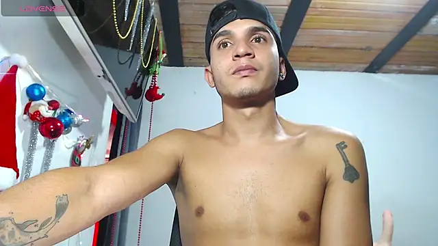 Angel latinboy online show from November 26, 1:33 pm