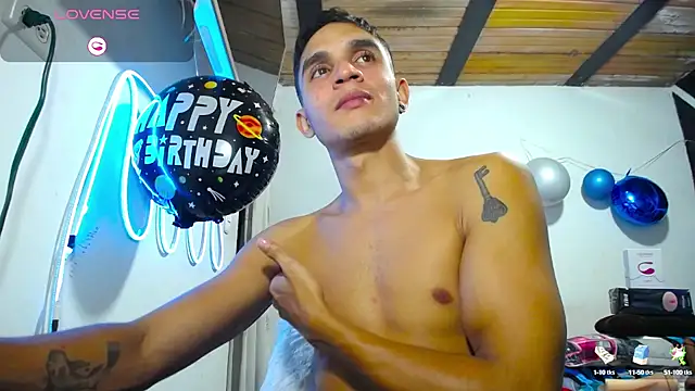 Angel latinboy online show from March 19, 1:10 am