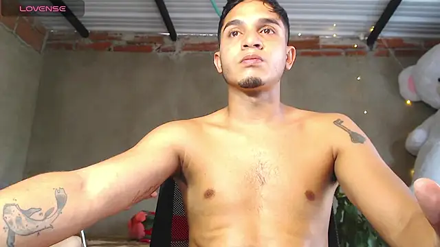 Snapshot of Angel_latinboy chatting on June 30, 3:45 pm Angel latinboy online show from June 30, 3:45 pm