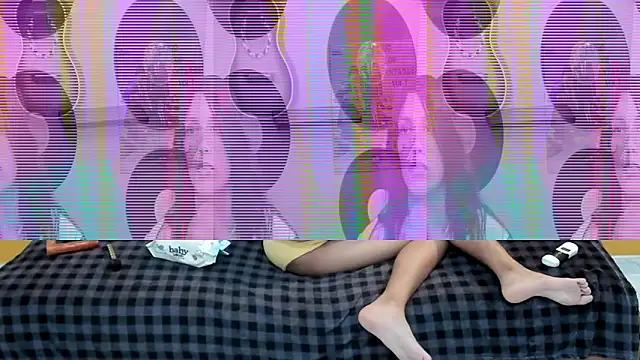 Snapshot of skinnyverus18 chatting on January 31, 7:12 pm skinnyverus18 online show from January 31, 7:12 pm