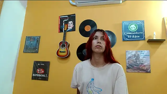 skinnyverus18 online show from November 24, 7:03 pm