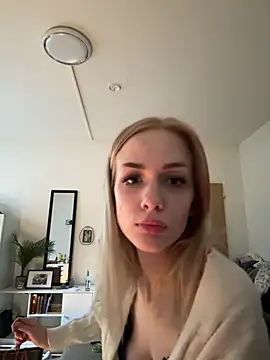 DaryaDoll online show from February 14, 1:00 pm