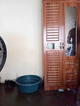 small D94 online show from February 6, 6:20 am