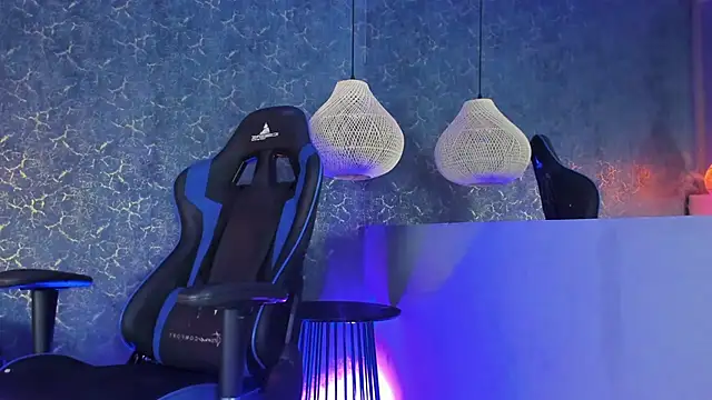 Snapshot of ArthurCox chatting on November 22, 5:34 pm ArthurCox online show from November 22, 5:34 pm