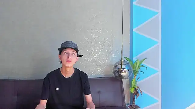 Snapshot of ArthurCox chatting on October 27, 5:36 pm ArthurCox online show from October 27, 5:36 pm