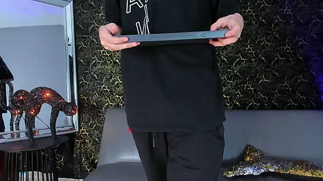 Snapshot of ArthurCox chatting on October 24, 5:23 pm ArthurCox online show from October 24, 5:23 pm