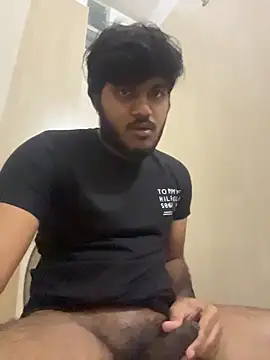 hotboy hyd1 online show from May 15, 9:35 pm