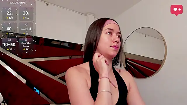 SaraWagner  online show from April 14, 12:04 am