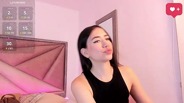 SaraWagner  online show from October 30, 1:04 am