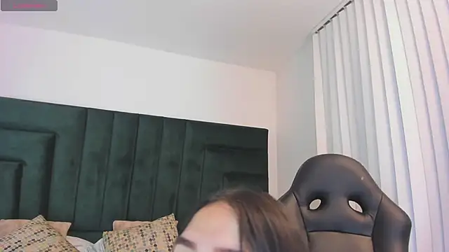 SaraWagner  online show from November 11, 12:27 am