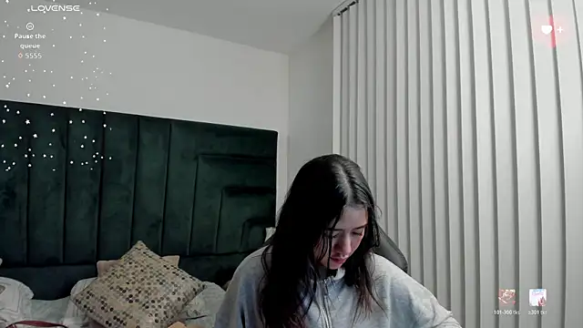 Snapshot of SaraWagner_ chatting on May 19, 12:26 am SaraWagner online show from May 19, 12:26 am
