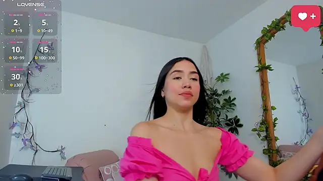 SaraWagner  online show from November 12, 12:26 am