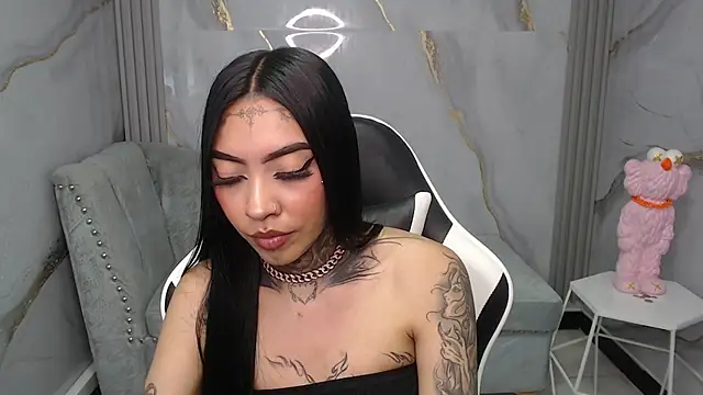 Ashley Blum v online show from November 18, 8:12 pm