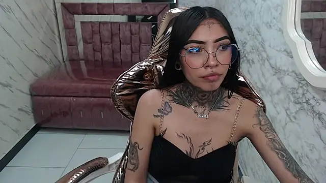 Ashley Blum v online show from October 27, 8:10 pm