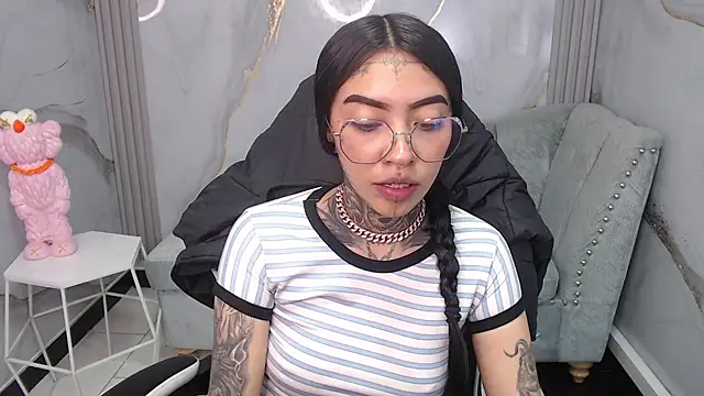 Ashley Blum v online show from October 30, 1:09 pm