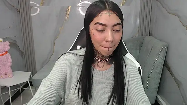 Ashley Blum v online show from November 4, 8:12 pm