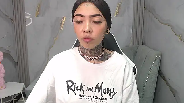 Ashley Blum v online show from November 1, 8:14 pm