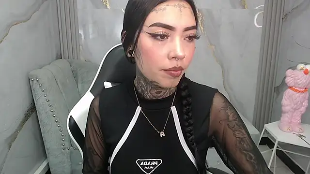 Ashley Blum v online show from November 20, 8:09 pm