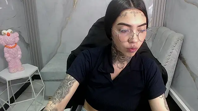 Ashley Blum v online show from October 24, 12:59 pm