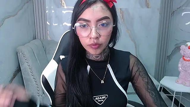 Ashley Blum v online show from September 25, 8:04 pm