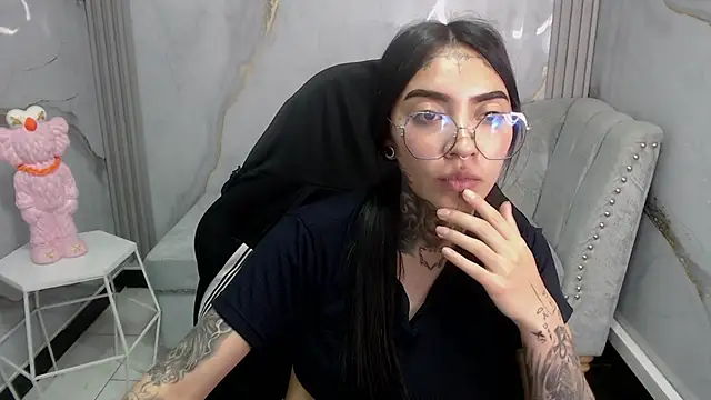 Ashley Blum v online show from October 25, 1:05 am