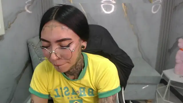 Ashley Blum v online show from November 30, 1:17 am