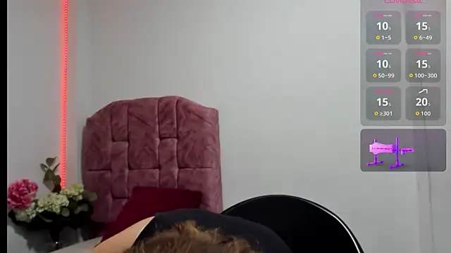 esmeraldaladys online show from October 6, 7:47 pm