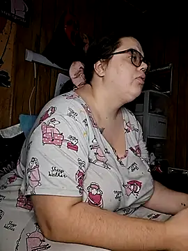 Snapshot of GoddessDess chatting on October 22, 1:10 pm GoddessDess online show from October 22, 1:10 pm