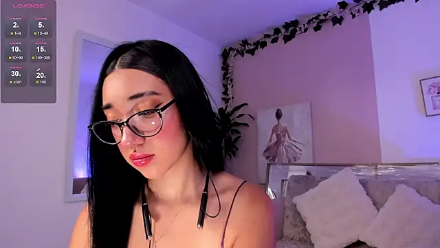 Snapshot of Miacorner_ chatting on November 28, 8:31 pm Miacorner online show from November 28, 8:31 pm