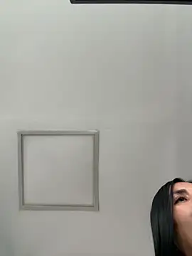 MacaW09 online show from February 23, 5:24 pm