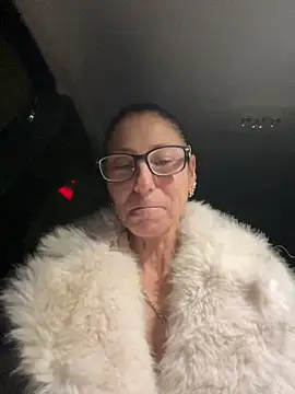 eddivad6974 online show from December 19, 6:43 pm