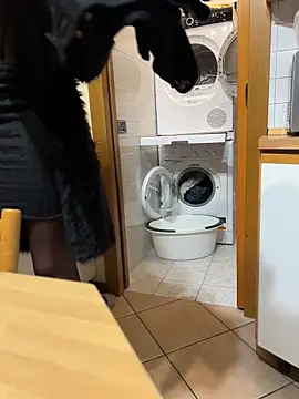 Snapshot of eddivad6974 chatting on November 8, 10:24 pm eddivad6974 online show from November 8, 10:24 pm