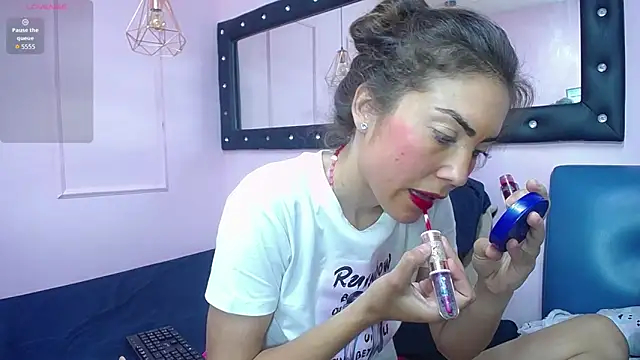 danna7cute online show from May 5, 9:07 pm