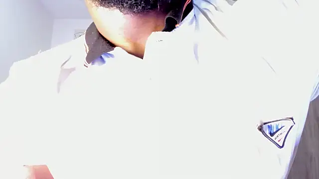 Snapshot of lebron_million chatting on October 30, 12:09 am lebron million online show from October 30, 12:09 am