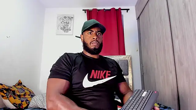 Snapshot of lebron_million chatting on November 1, 12:28 am lebron million online show from November 1, 12:28 am