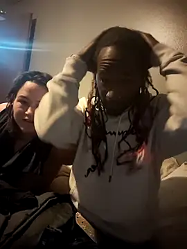 Snapshot of Dick2long87 chatting on November 17, 1:53 am Dick2long87 online show from November 17, 1:53 am