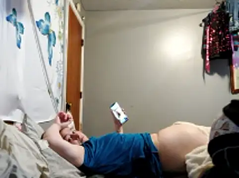 Snapshot of Dick2long87 chatting on March 8, 4:05 am Dick2long87 online show from March 8, 4:05 am