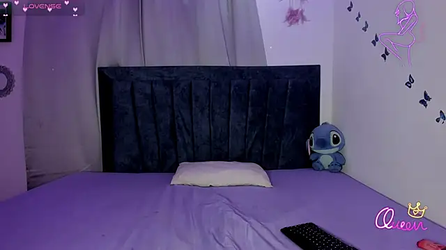 Snapshot of emmie_bunny chatting on February 26, 11:16 pm emmie bunny online show from February 26, 11:16 pm