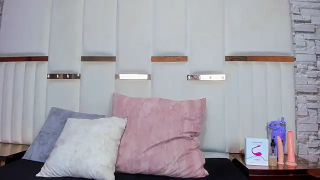 CandyandSteven online show from December 21, 2:57 am