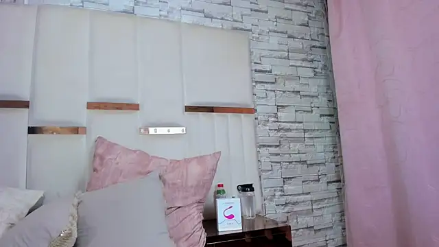 CandyandSteven online show from February 8, 3:04 am