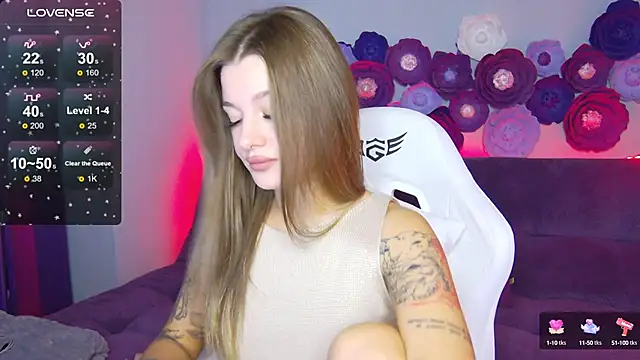 LindaBrilliant online show from October 3, 2:59 am
