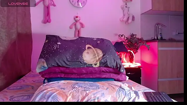 AllysonStonne online show from March 24, 10:32 pm