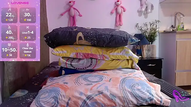 Snapshot of AllysonStonne chatting on February 26, 2:55 am AllysonStonne online show from February 26, 2:55 am