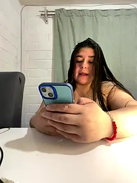 Snapshot of Tukatita69 chatting on October 15, 1:37 am Tukatita69 online show from October 15, 1:37 am