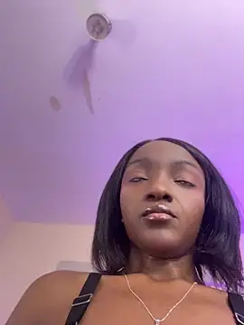 Snapshot of Keirahartz chatting on June 20, 12:21 pm Keirahartz online show from June 20, 12:21 pm