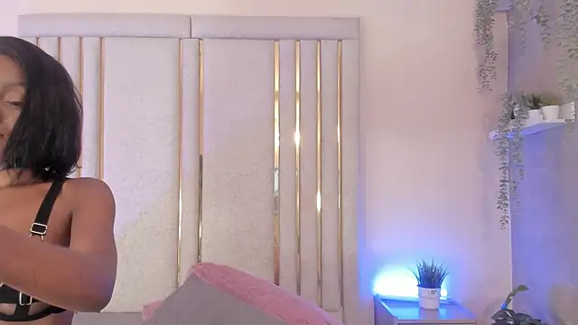 Keirahartz online show from April 9, 4:14 am