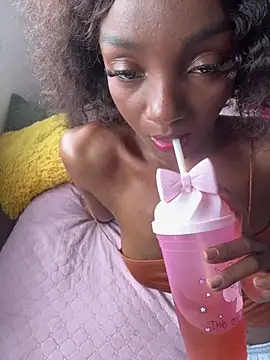 Keirahartz online show from April 5, 6:14 pm